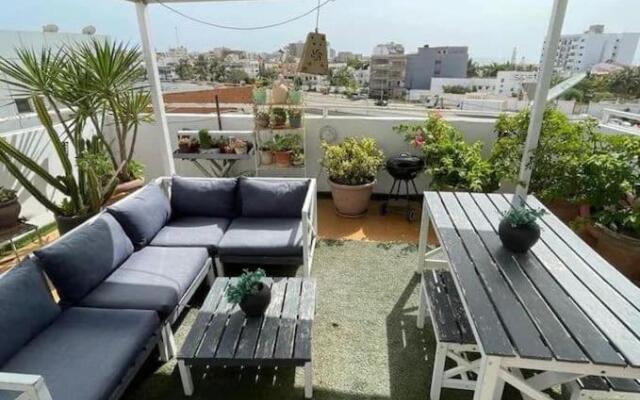 Superbe studio avec grande terrasse - Yoff