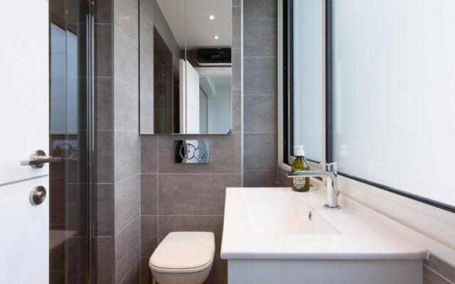 On la Croisette: luxe 2 bedrooms/ 2 baths