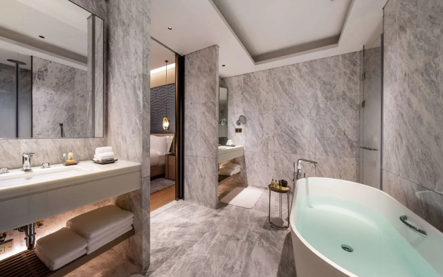 Hilton Shenzhen World Exhibition & Convention Center