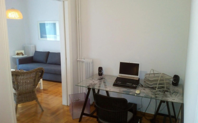 Athens Downtown Boho Apartment 1 min from metro