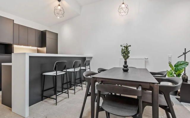 Charming Clausen Getaway Serene ID209