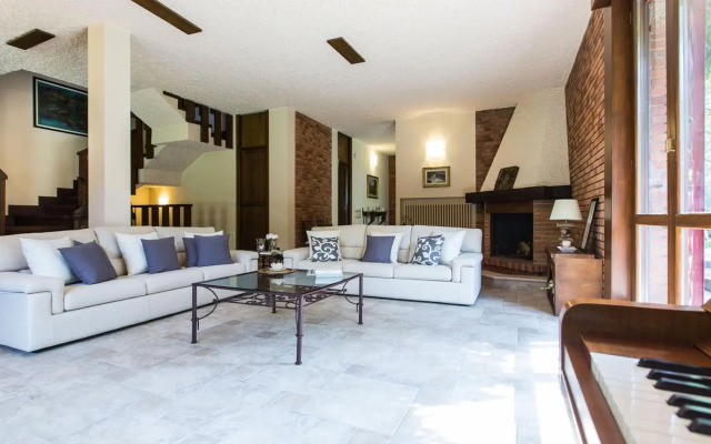 Villa Pina 8 2 in Sulbiate