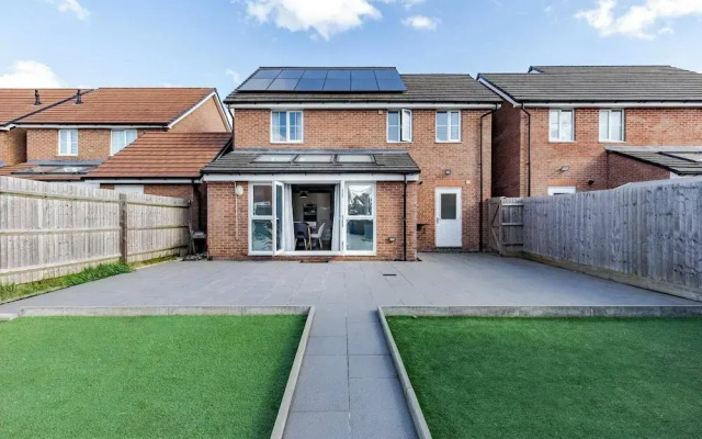 Sunset View Retreat in Wednesbury