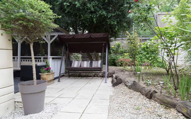 Chambres d'Hôtes - La Villa De La Paix