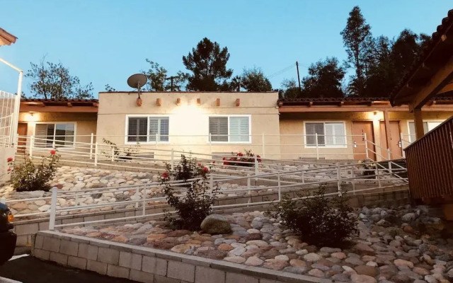 New American Inn and Suites