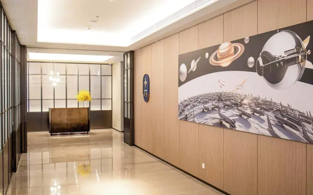 Holiday Inn Shanghai Pudong Airport by IHG