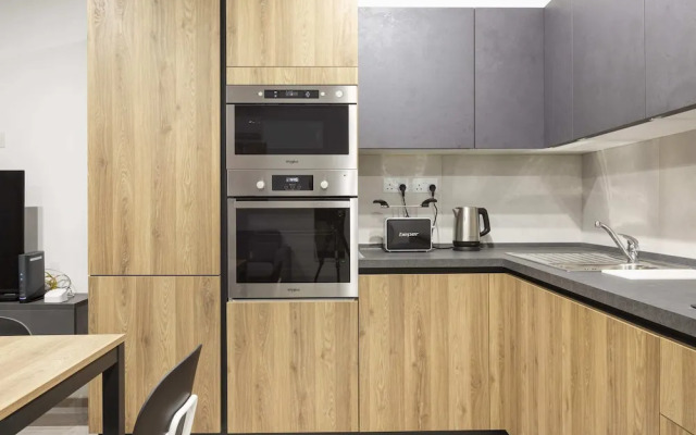 Gzira Suite 13