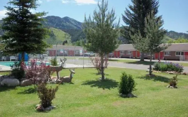 Lazy B Motel