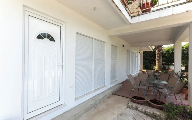 Waterfront Apartment Petrovina