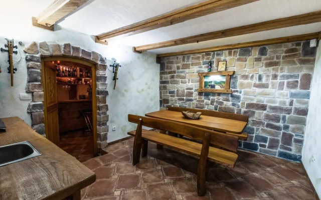 Vineyard cottage Na hribu