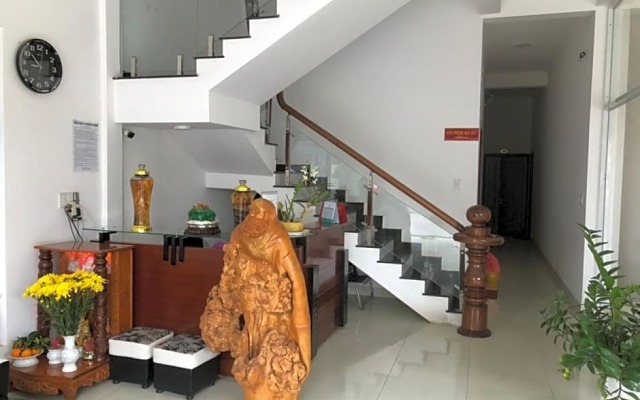 Lê Tùng Hotel - Vạn Giã