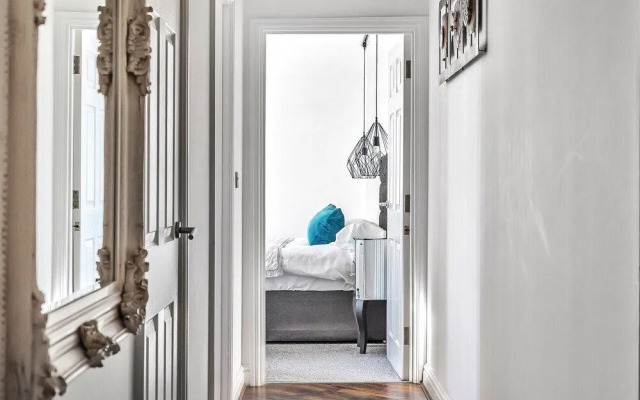 Pochin House Collections