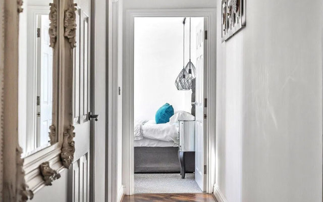 Pochin House Collections