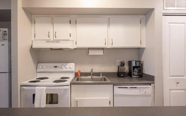 Stay Together Suites 1Bd1Ba w BonusRM