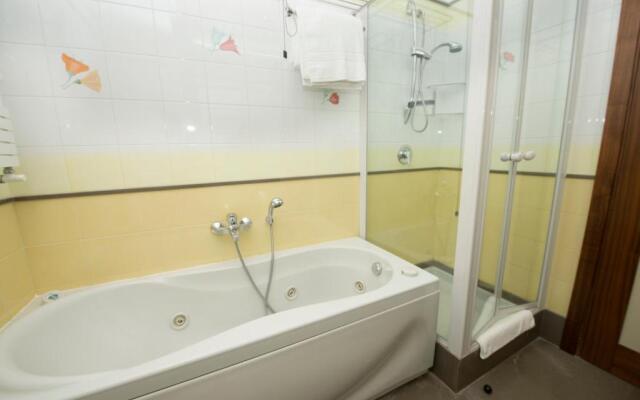 Solofra Palace Hotel Resorts