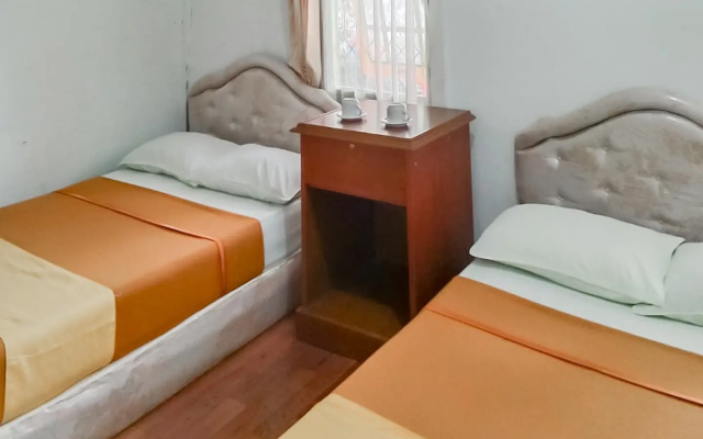 Villa Anyelir Yustik