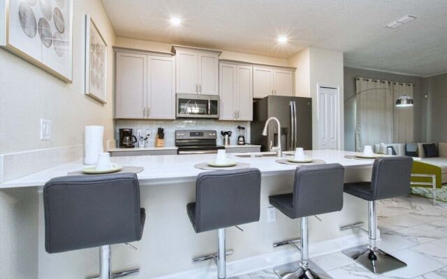 Storey Lake-5 Bedroom Townhome w/Splashpool-1630ST