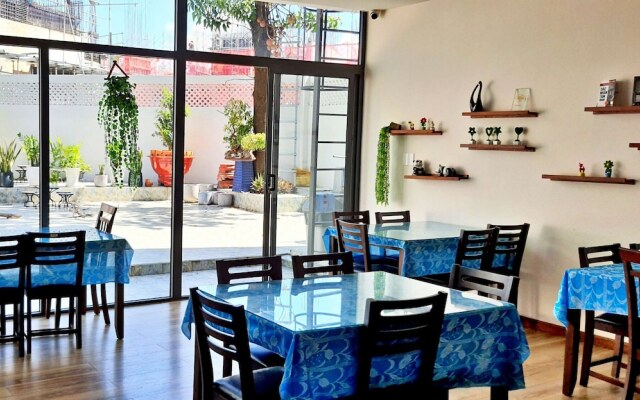 S79 Anh Duc Hotel 2