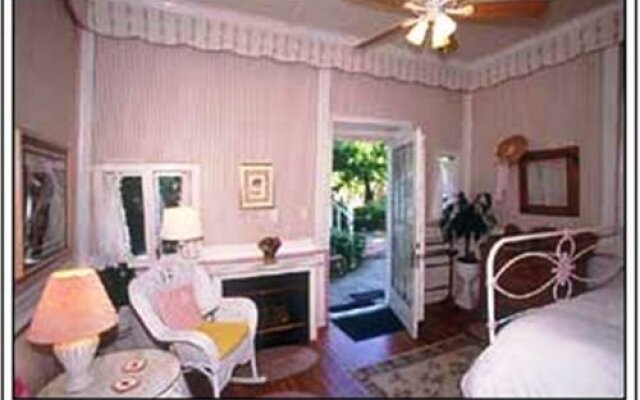 A Victorian Garden Inn