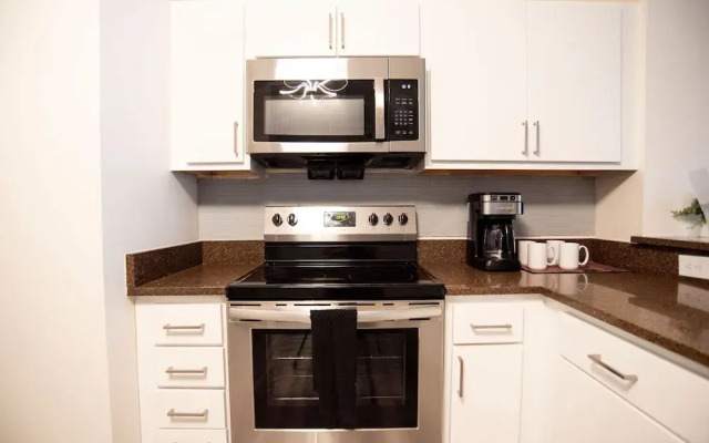 3BR CozySuites TheBlock-SkybridgeAccess2