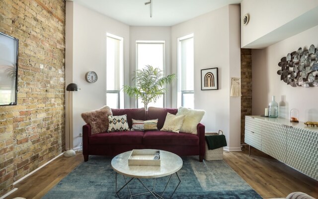 858 Orleans