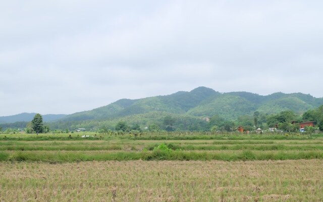 Baan Klang Nam Resort