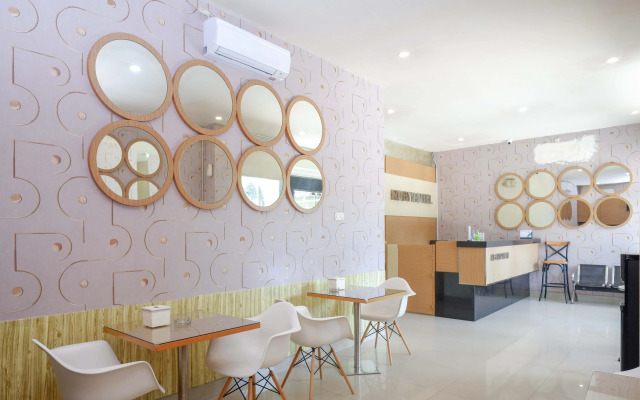 Urbanview Hotel Ruby Makassar