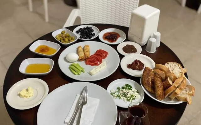 Zebra Otel Buca