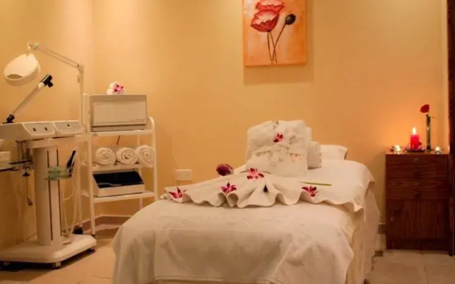 Golden Tulip Khatt Springs Resort & Spa