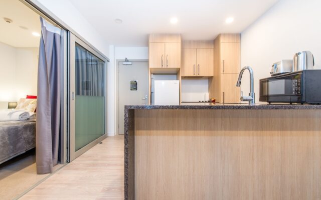 JHT - 2 BRM Apartment Level 5, Opposite to SkyTower