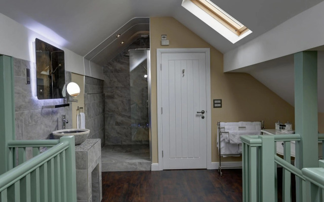 Rogerthorpe Manor Hotel