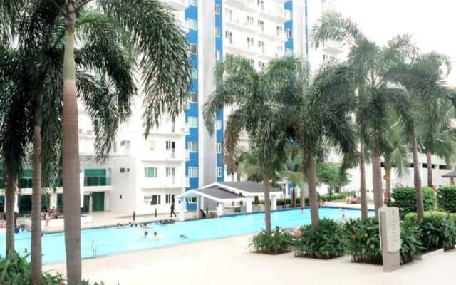 Grass Residences - Condo