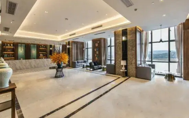 Western Fortune Hotel (Fuzhou Mawei Famous City Center)