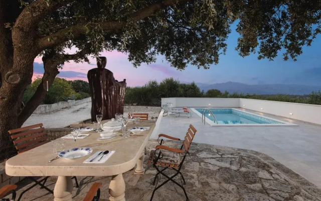 Villa Dubrava in Pucisca