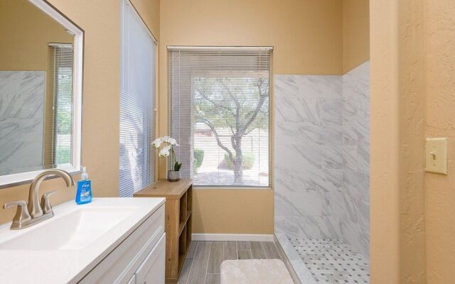 Casa Caliente 3 Bedroom Home by Redawning