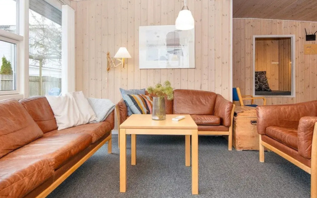 10 Person Holiday Home in Ebeltoft-by Traum