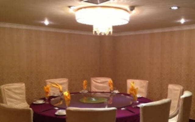 Kunlun Leju Business Hotel (Nanyang Xinchen Road)