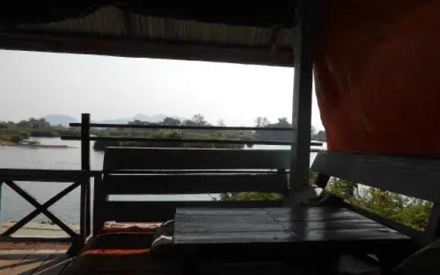 Mr. B Guesthouse
