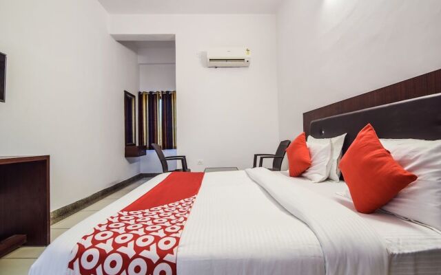 OYO 23381 Hotel Sagar Ratna