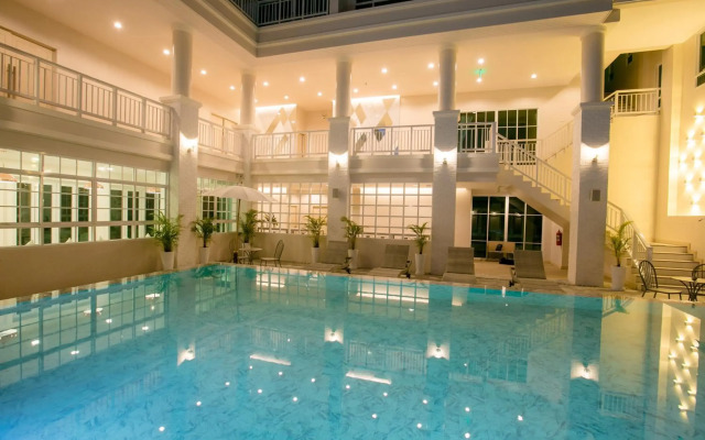 De Hug Hotel & Residence