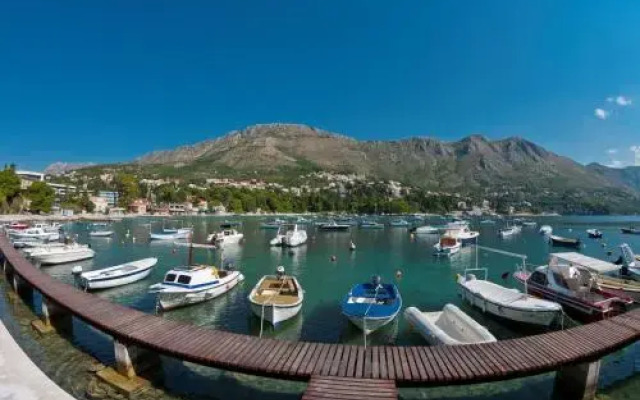 Adriatic Sunny Apartments