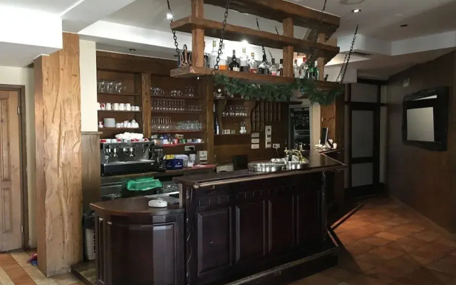 Fortuna Hotel & Restaurant