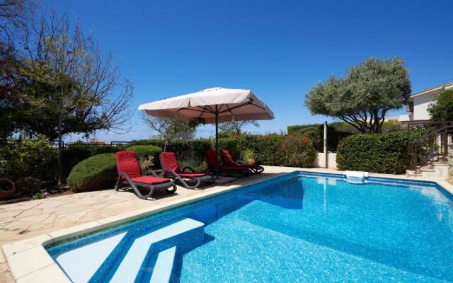 3 bedroom Villa Madelini with private pool, Aphrodite Hills Resort