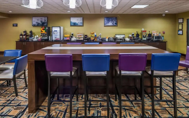 Best Western Plus McDonough Inn & Suites