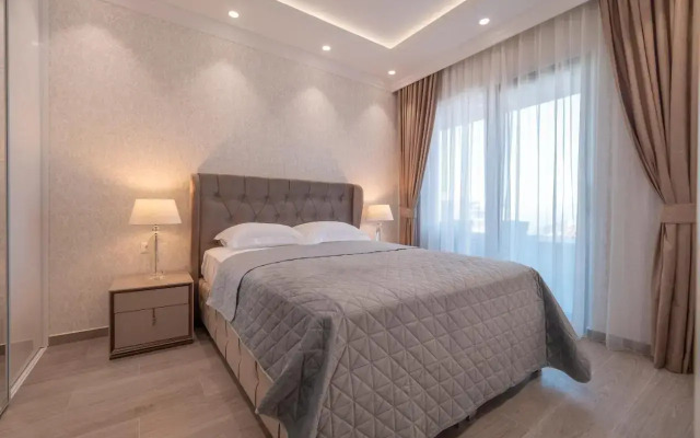 Royal Residence Apartment