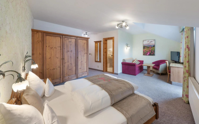 Hotel AlpenSchlössl