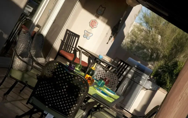 Casa Saguaro 4 Bedroom Home by RedAwning