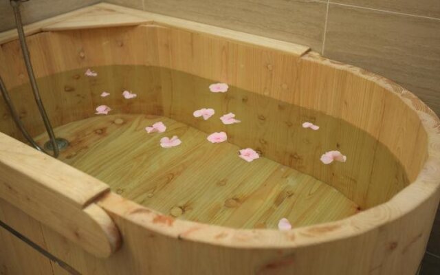 Chereville Spa Tourist Hotel