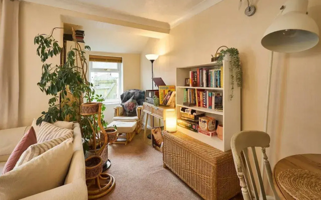 Host Stay Trinity Way