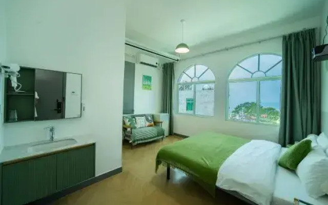 6611 Seaview Hotel (Weizhou Island Dishui Branch)